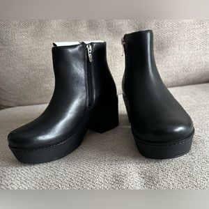 fitflop leather ankle boots.